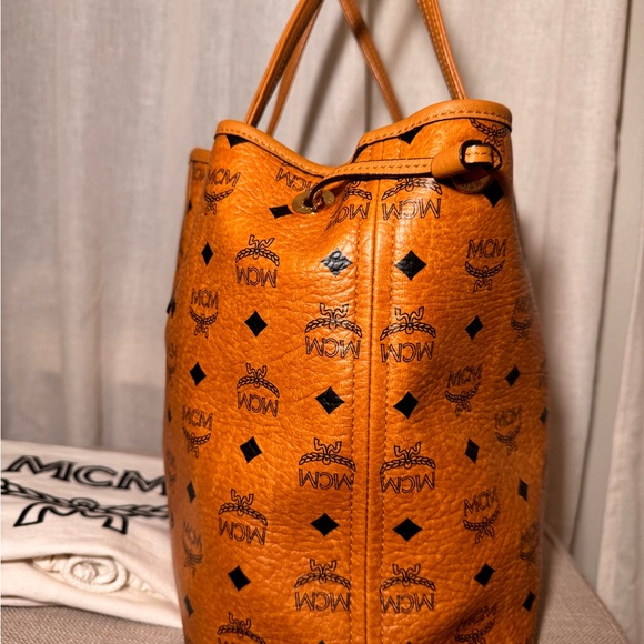 ‼️Buyers Appreciation‼️MCM Medium Vasetos Tote Bag - Picture 6 of 13